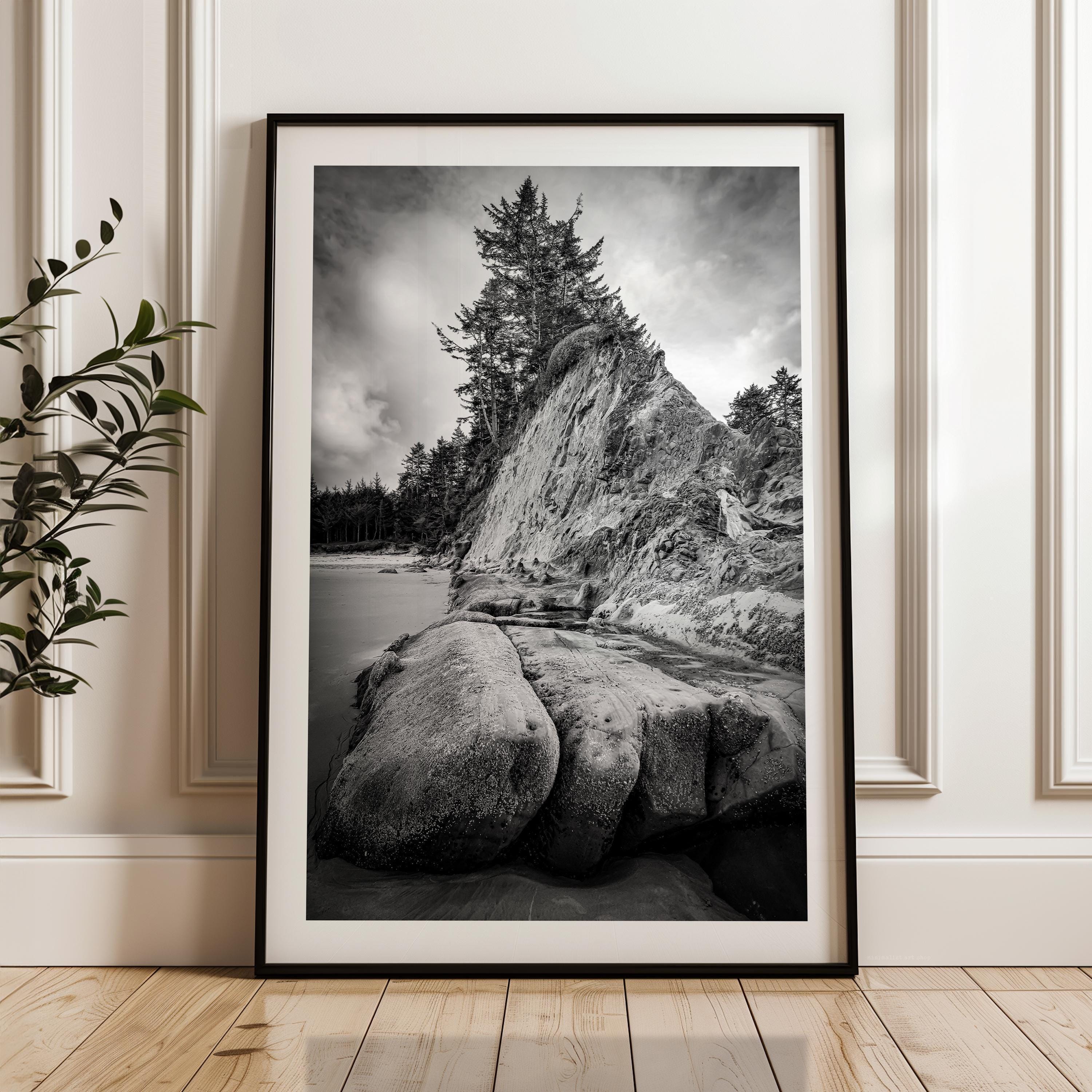 Minimalist Art Shop